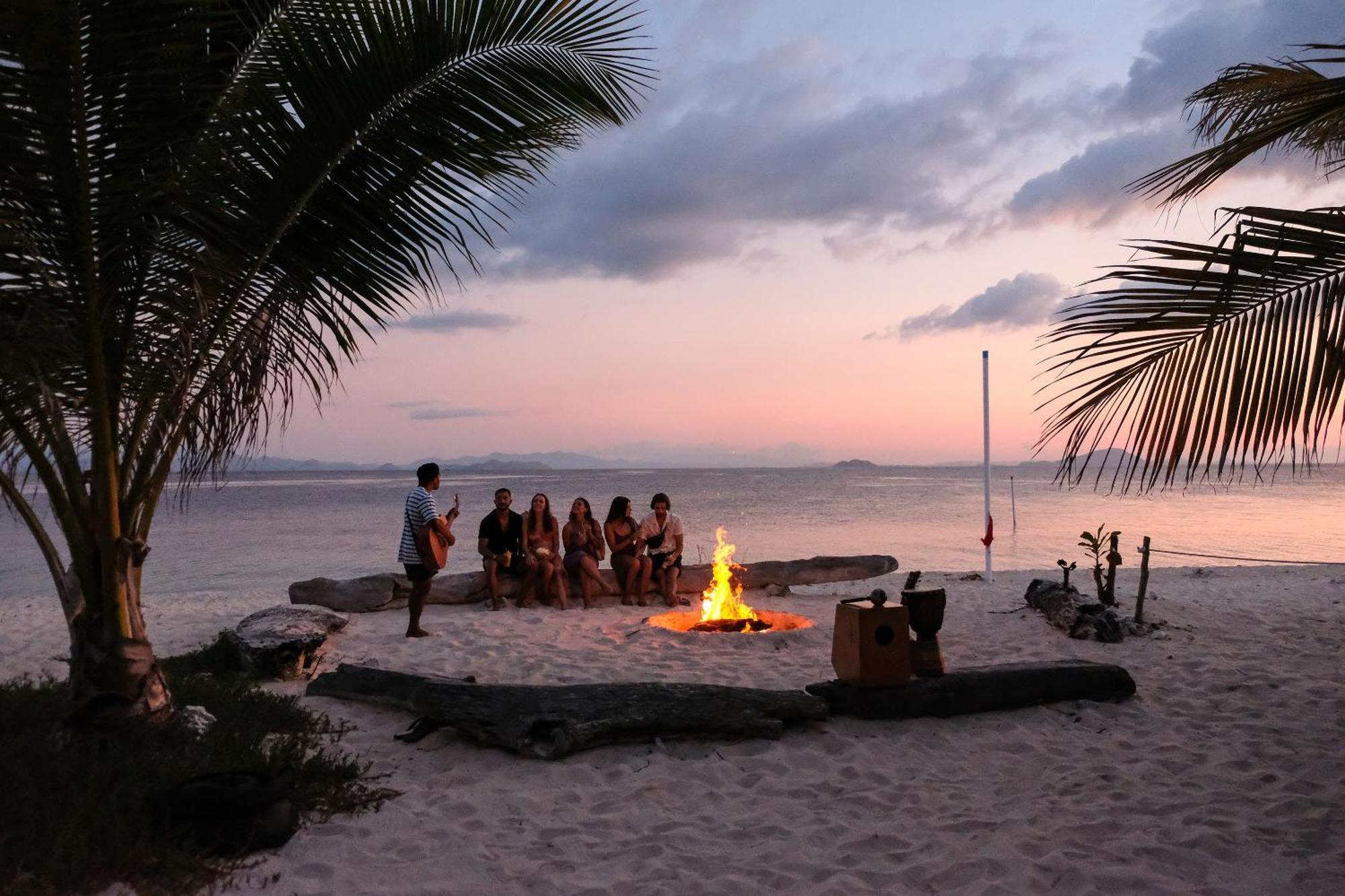 Le Pirate Island - Adults Only Resor Labuan Bajo