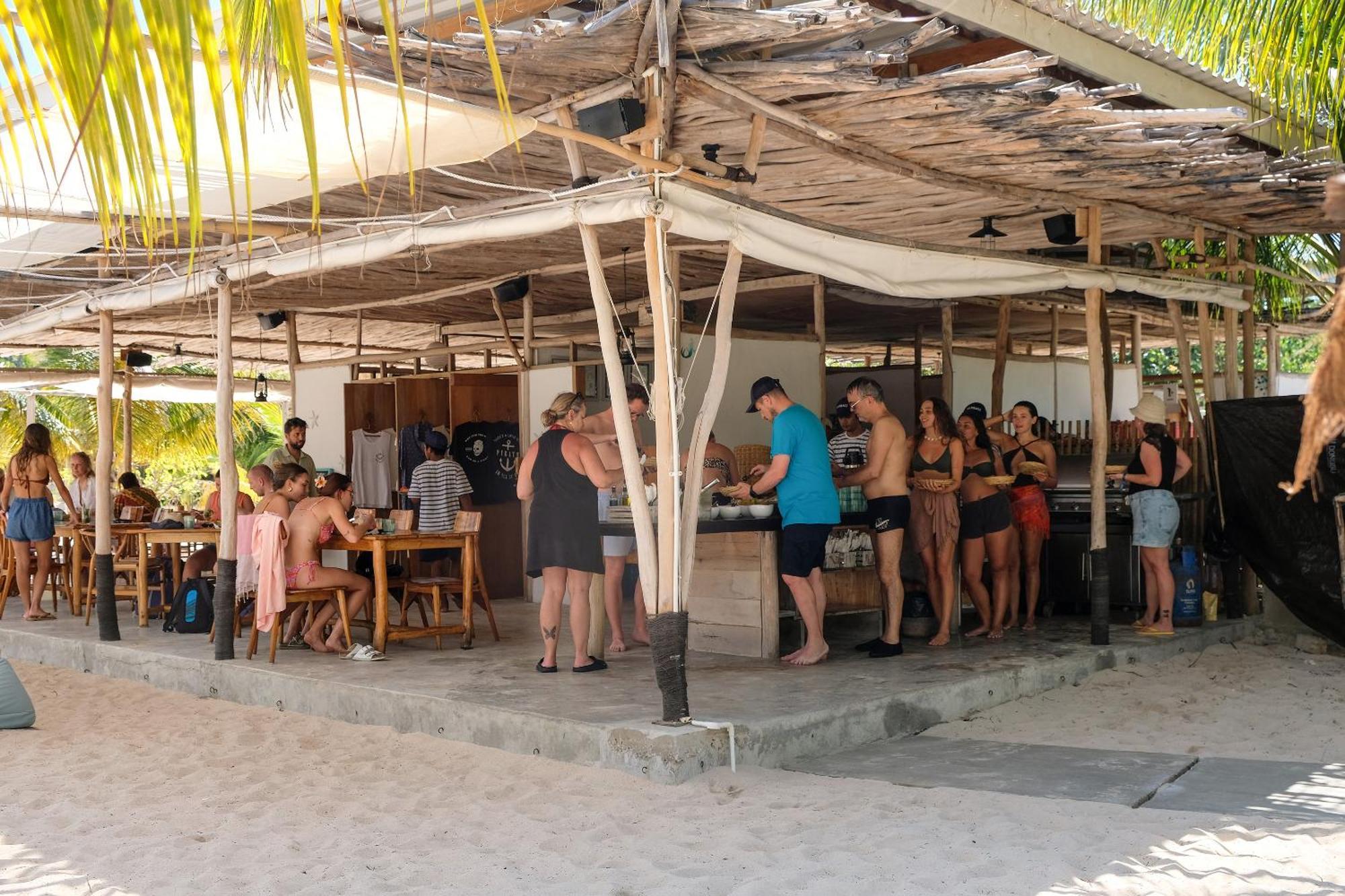 Resor Le Pirate Island - Adults Only Labuan Bajo