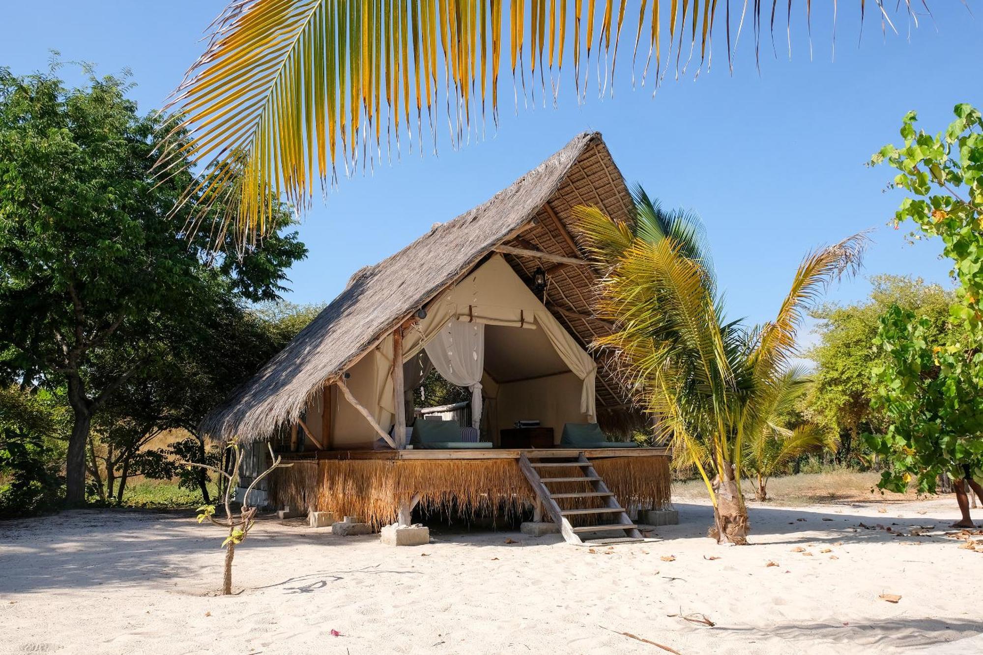 Resor Le Pirate Island - Adults Only Labuan Bajo